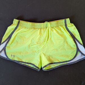 Under Armour Semi Fitted Women's Bright Yellow Athletic Shorts Size M